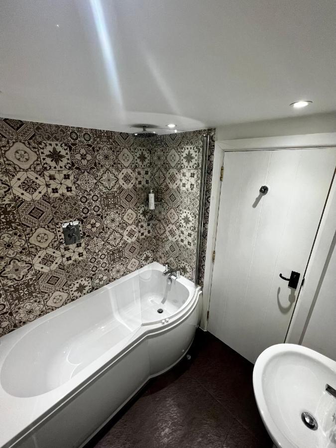 Отель The Lion, Tredington Shipston-on-Stour Экстерьер фото